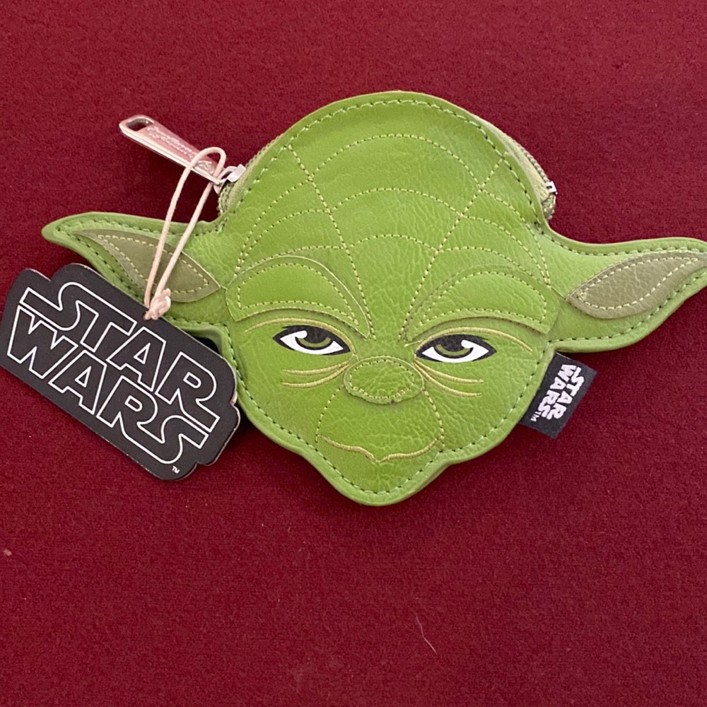 Loungefly Starwars Yoda change purse - brand new w tag